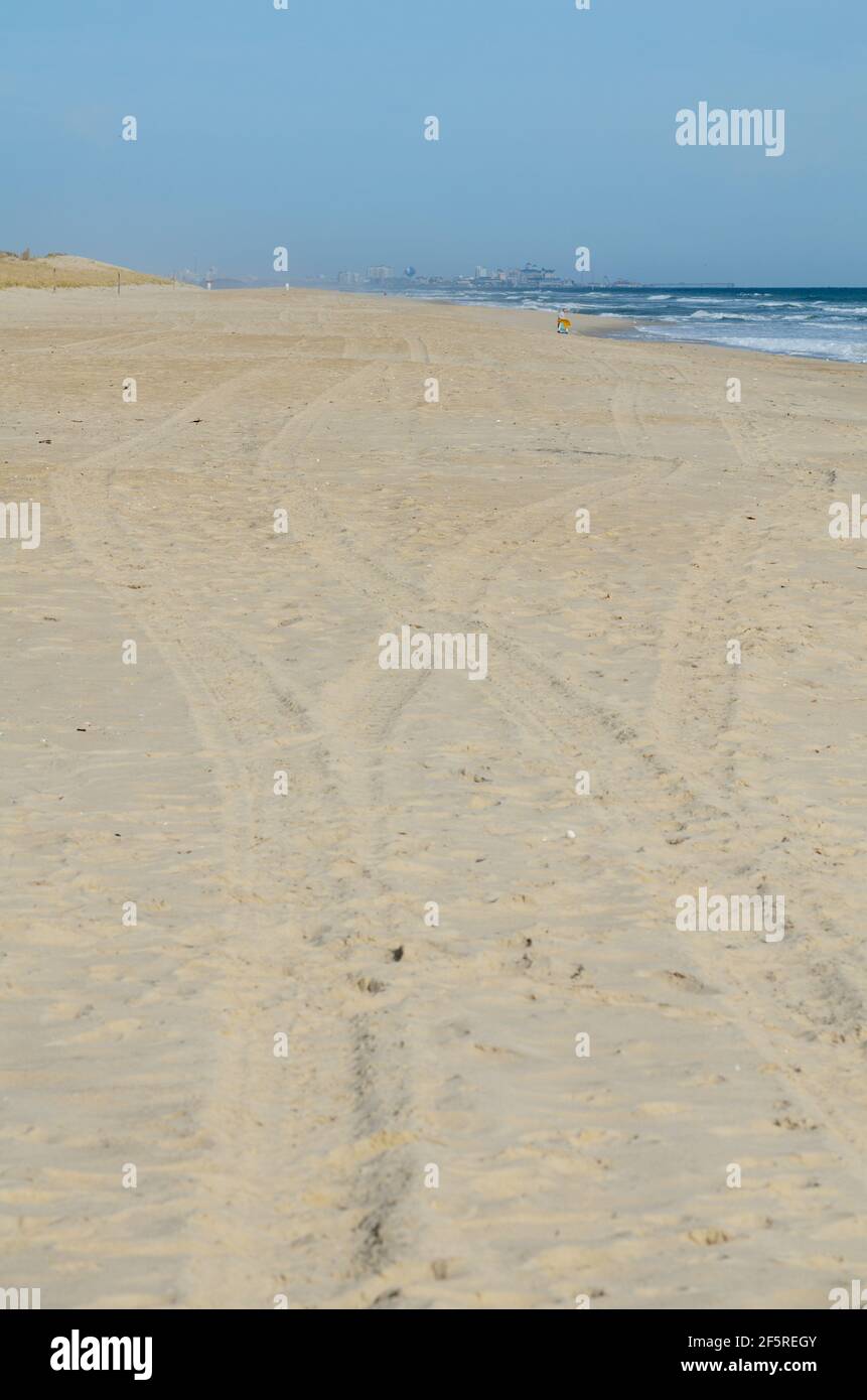 Il litorale vuoto lungo la costa di Assateague/Chincoteague sulla costa orientale degli Stati Uniti Foto Stock