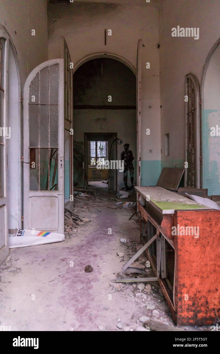 UrbEx in un ospedale psichiatrico abbandonato in Italia Foto Stock