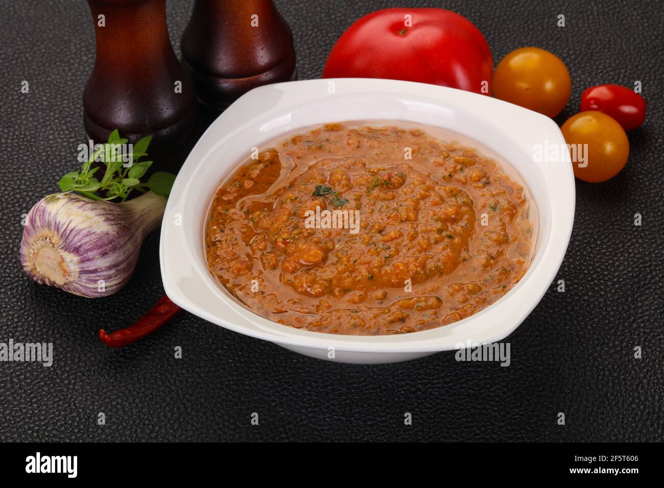 Famoso il gazpacho spagnolo di pomodoro zuppa fredda Foto Stock