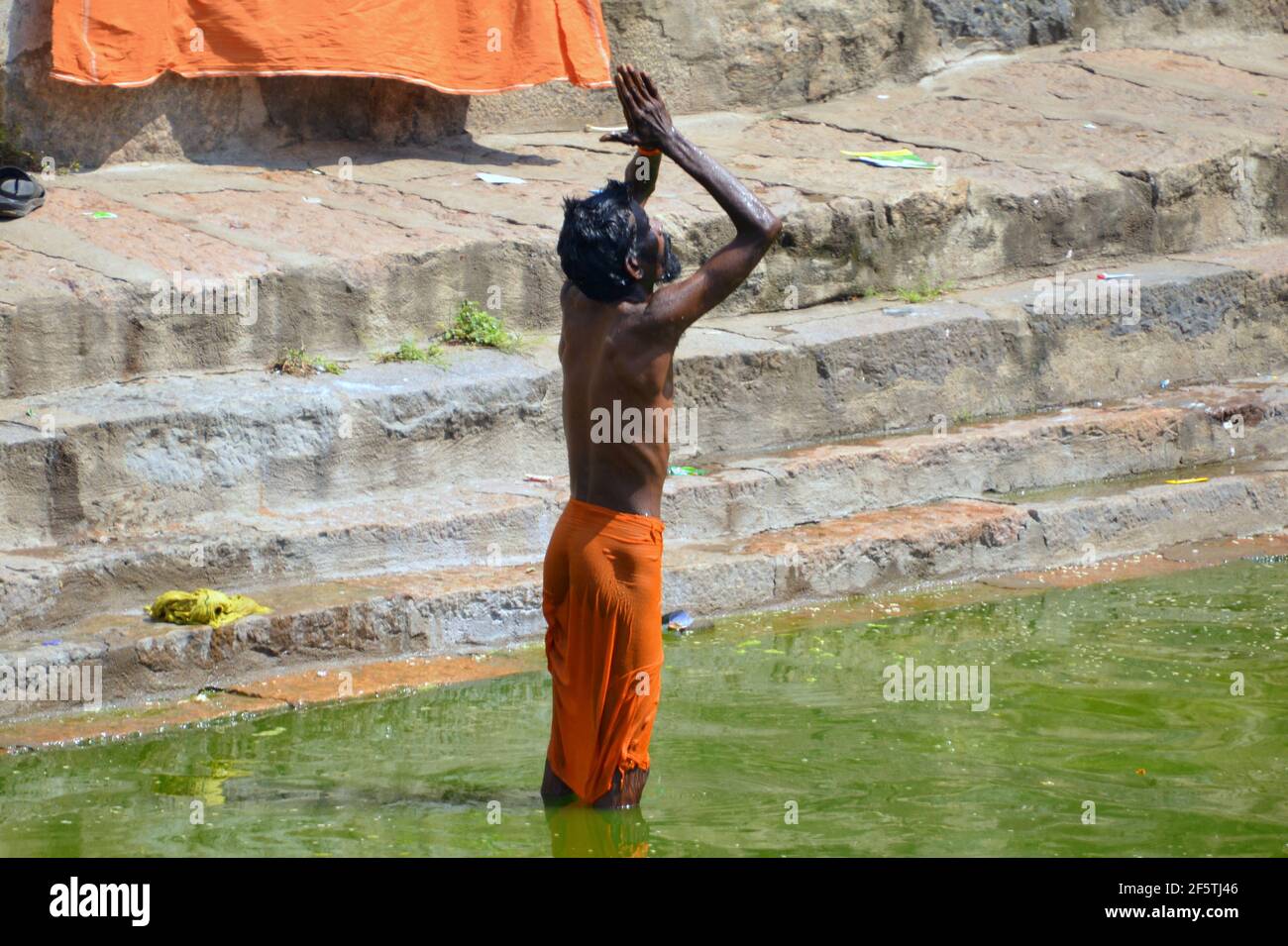 Tiruvannamalai- pellegrinaggio intorno al Monte Arunachala Foto Stock