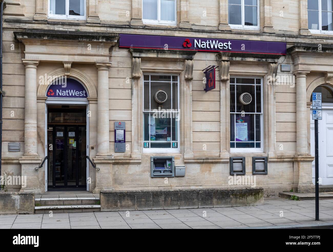 Una filiale di NatWest Bank a Trowbridge, Wiltshire, Inghilterra, Regno Unito Foto Stock
