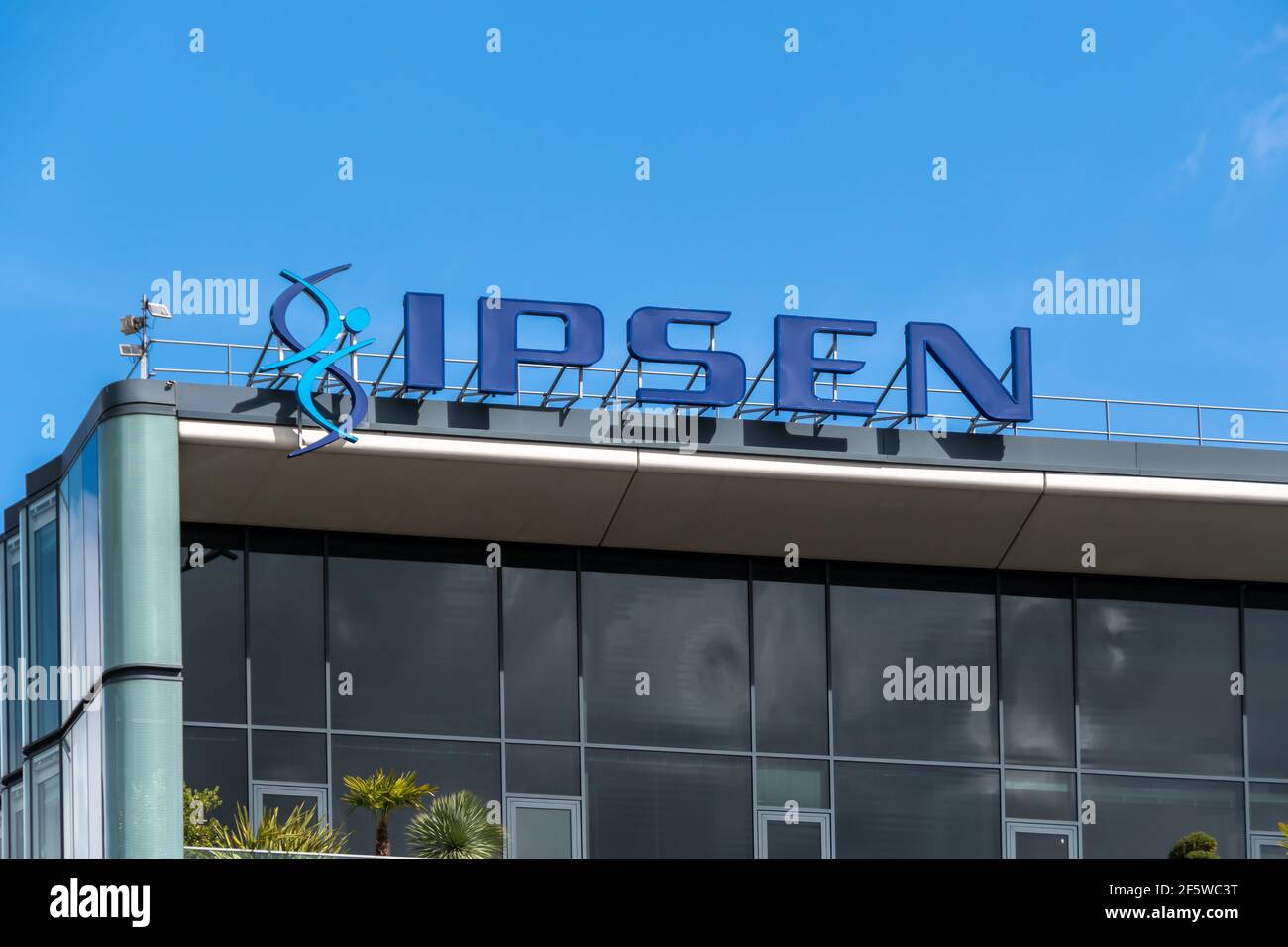Vista esterna della sede centrale di Ipsen, un gruppo farmaceutico francese, Boulogne-Billancourt, Francia Foto Stock