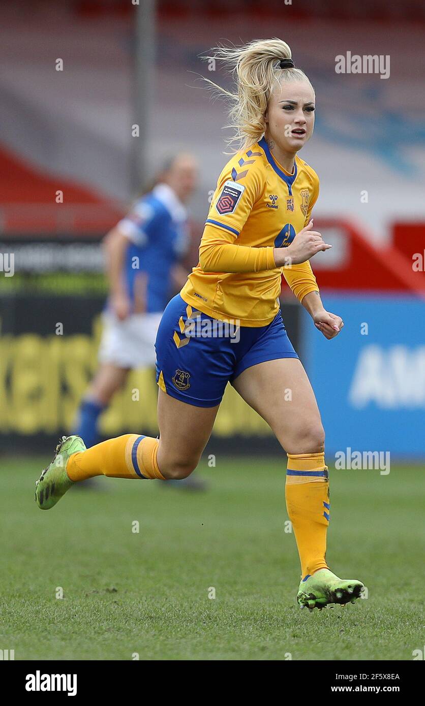 Crawley, Regno Unito. 28 Marzo 2021. Alisha Lehmann di Everton durante la partita Super League delle Donne fa tra Brighton & Hove Albion Women e Everton Women al People's Pension Stadium il 28 marzo 2021 a Crawley, Regno Unito Credit: Paul Terry Credit: Paul Terry Photo/Alamy Live News Foto Stock