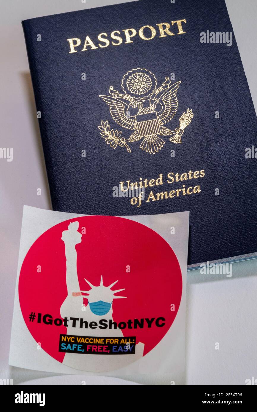 Still Life of IGotTheadesivo ShotNYC con gli Stati Uniti d'America Passaporto Foto Stock