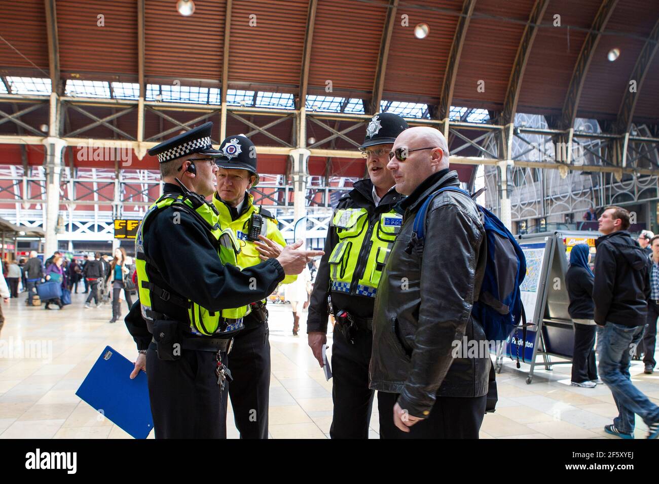 polizia britannica Foto Stock