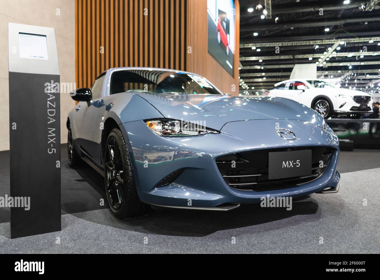BANGKOK - 29 MARZO 2021 : l'automobile Mazda MX-5 in mostra al Salone Internazionale dell'Auto di Bangkok, Thailandia. La quarta generazione di Mazda MX5. Foto Stock