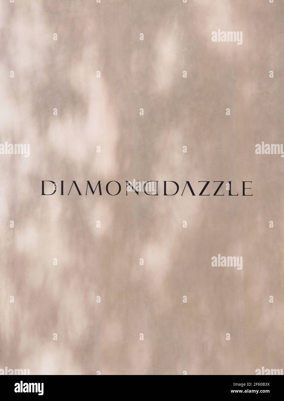 Poster pubblicità Diamond Dazzle casa di moda in rivista cartacea da 2015 anni, pubblicità, pubblicità creativa Diamond Dazzle pubblicità da 2010s Foto Stock