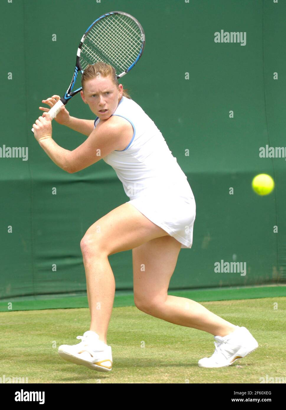 WIMBLEDON 2007 8° GIORNO 3/7/07. SINGLE RAGAZZE. N.CAVADAY DURANTE LA SUA PARTITA CON J,TINJIC. IMMAGINE DAVID ASHDOWN Foto Stock