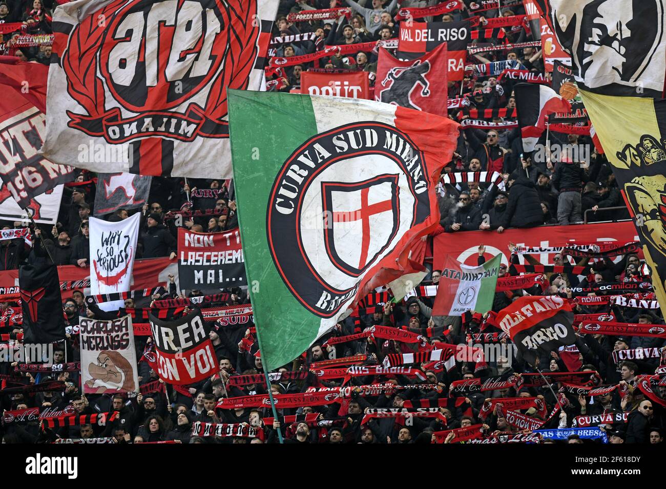 AC Milan tifosi di calcio allo stadio San Siro, a Milano. Foto Stock