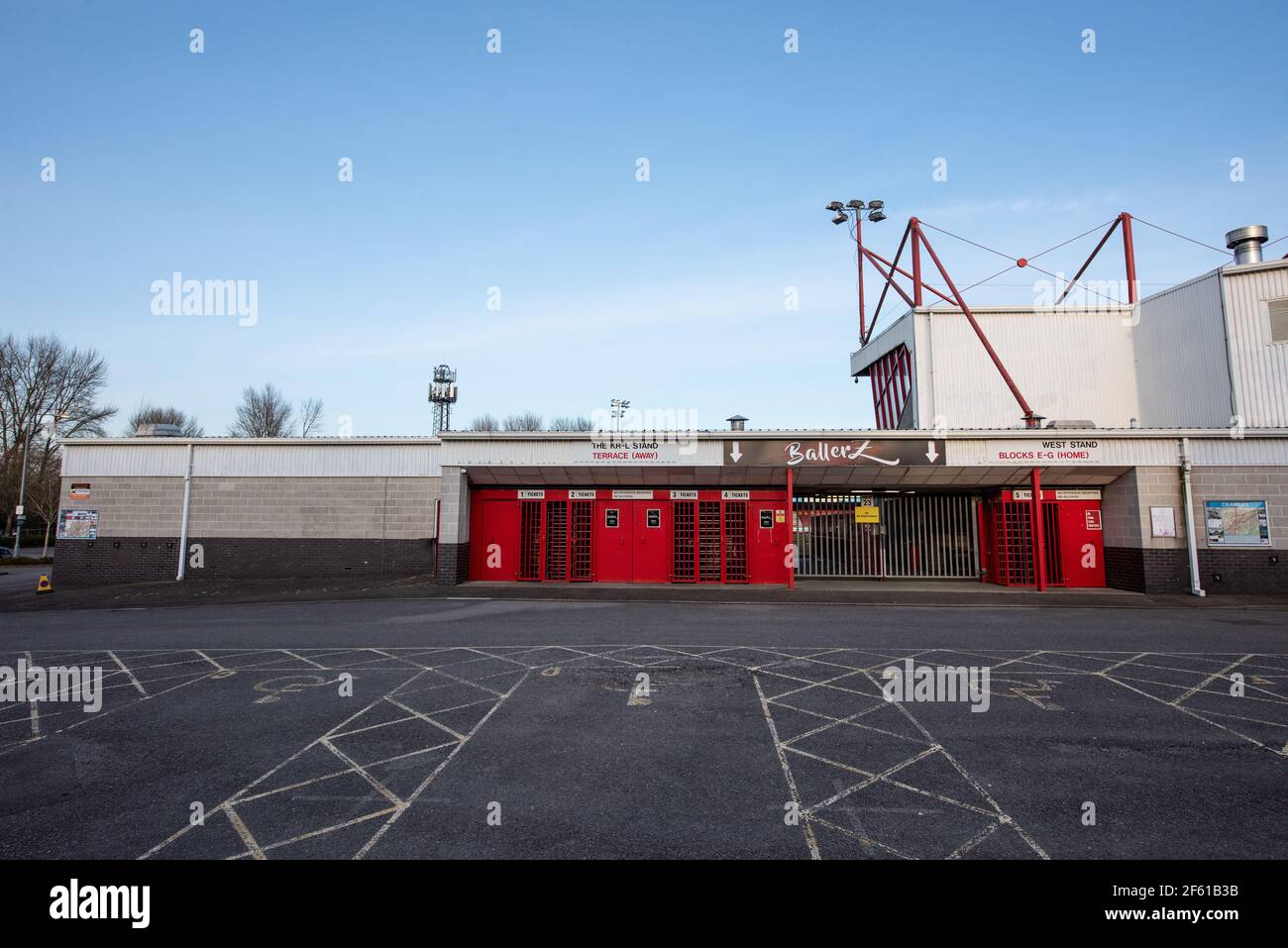 Il Broadfield Stadium (il People's Pension Stadium). Crawley Town FC. Foto Stock