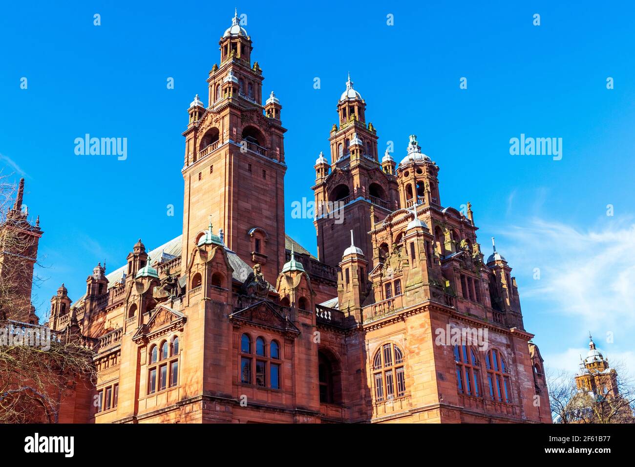 Dettagli architettonici sulla facciata nord del museo Kelvingrove e della galleria d'arte, Glasgow, Scozia, Regno Unito Foto Stock