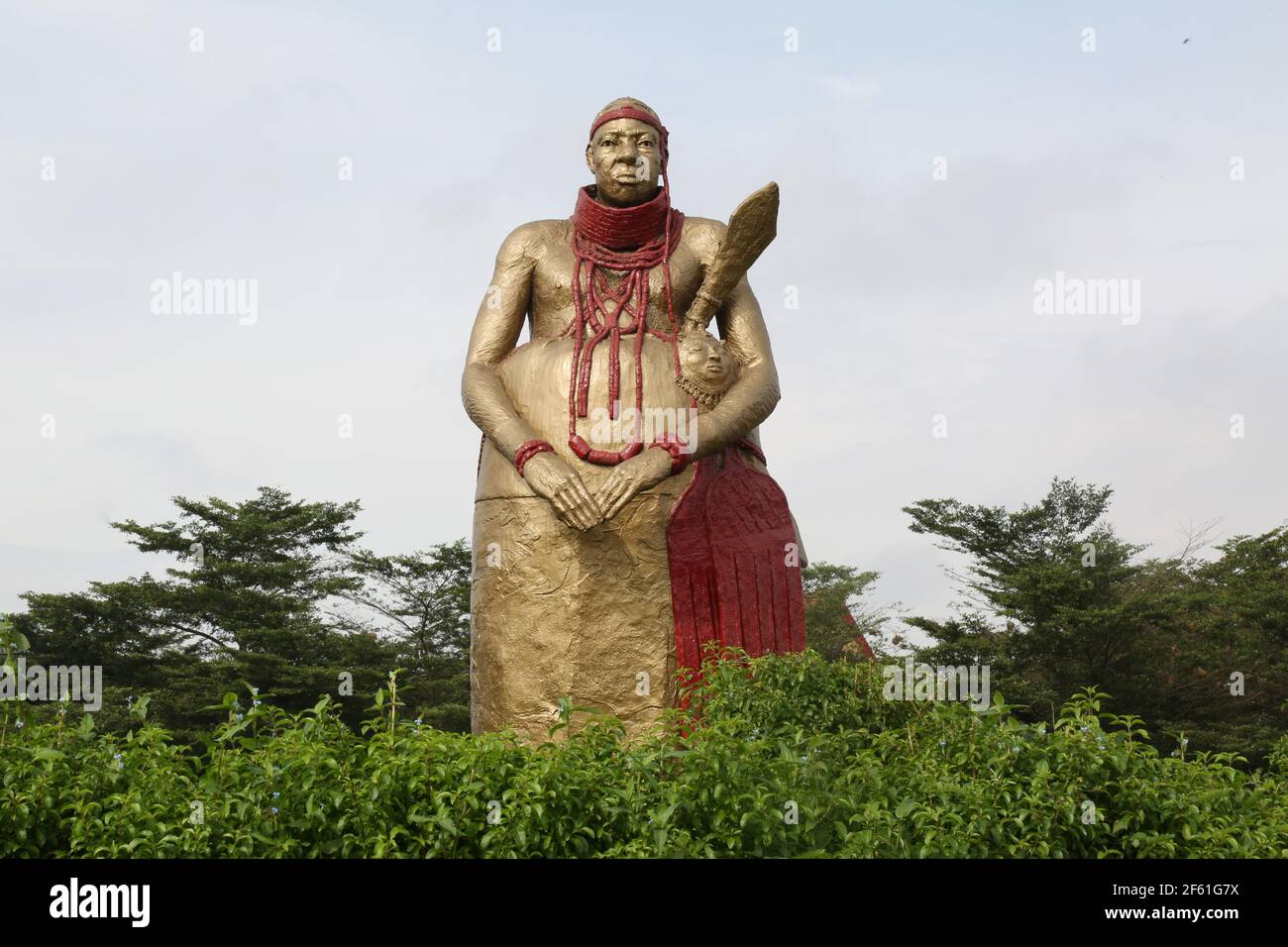 Statua del Capo Benin, a Oba Ovonramwen Square, Ring Road, Benin City, Edo state, Nigeria. Foto Stock
