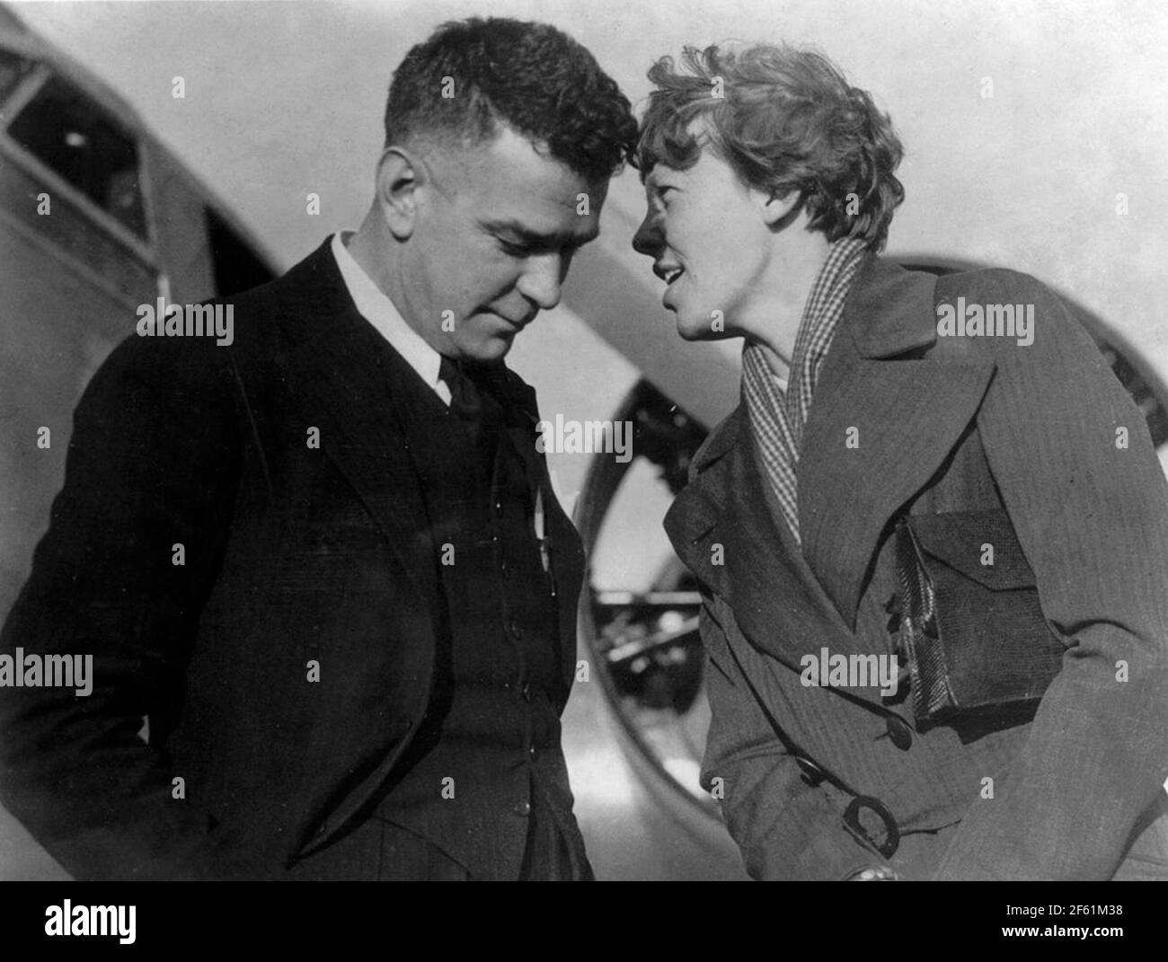 Charles Ulm e Amelia Earhart, 1934 Foto Stock