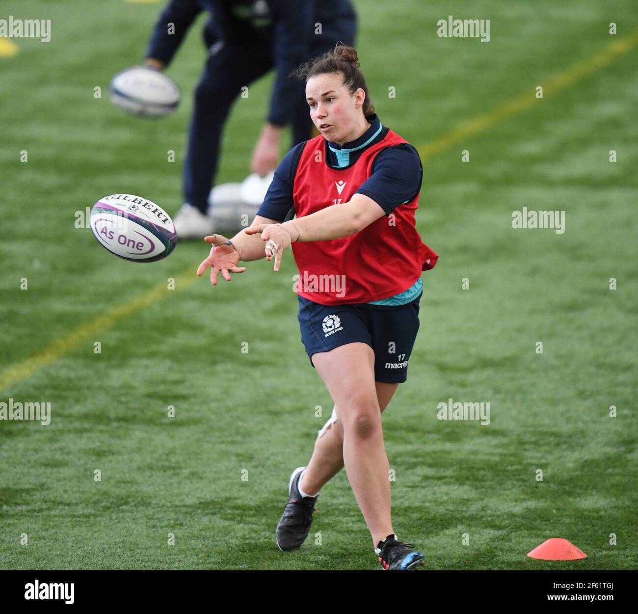 Oriam Sports CenterRiccarton, Edinburgh.Scotland UK. 29 Marzo 21 Scotland Women's Rugby Squad sessione di allenamento per la prossima partita Six Nation vs England Pic mostra il Capitano Rachel Malcolm ( Loughborough Lighting) in azione . Credit: eric mcowat/Alamy Live News Foto Stock