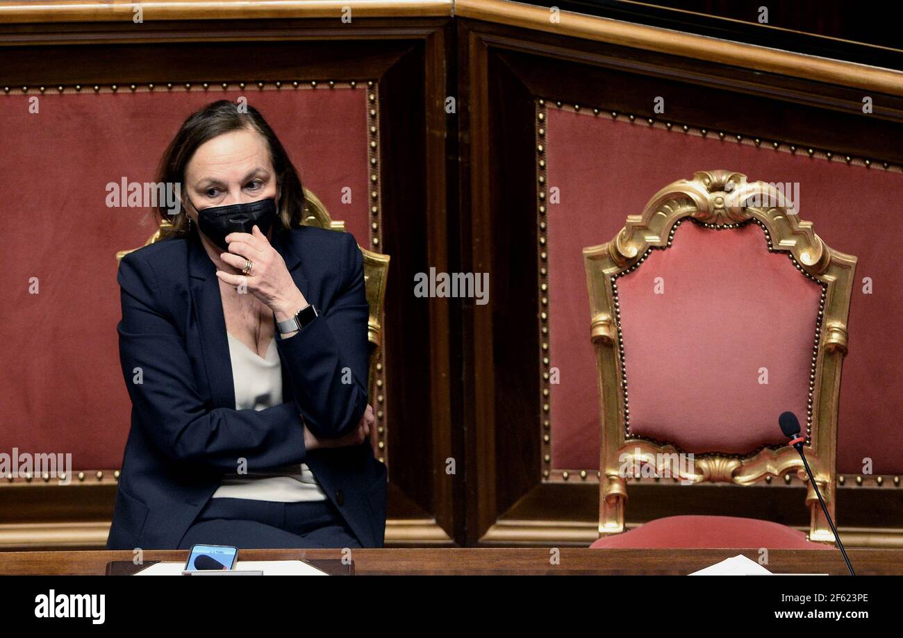 Italia, Roma, 24 marzo 2021 : il Ministro degli interni italiano Luciana Lamorgese, partecipa alla riunione del Senato dedicata alla comunicazione del governo sul ne Foto Stock