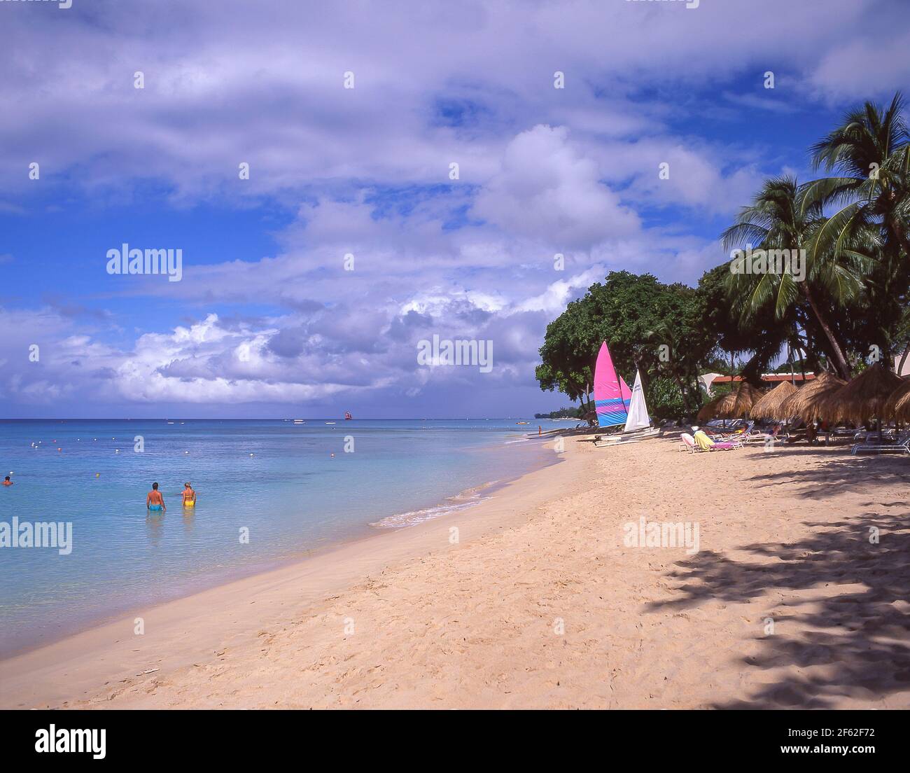 Vista della spiaggia, Tamarind Cove, Barbados, Piccole Antille, dei Caraibi Foto Stock