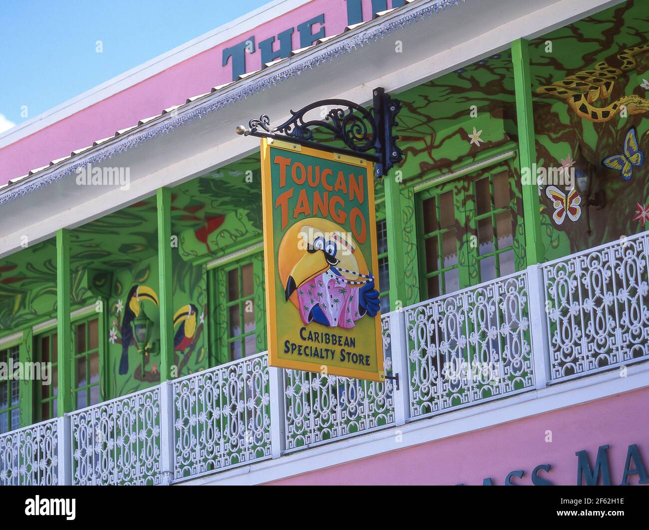 Colorato Toucan Tango store segno, George Town, Grand Cayman, Isole Cayman, Antille Maggiori, dei Caraibi Foto Stock