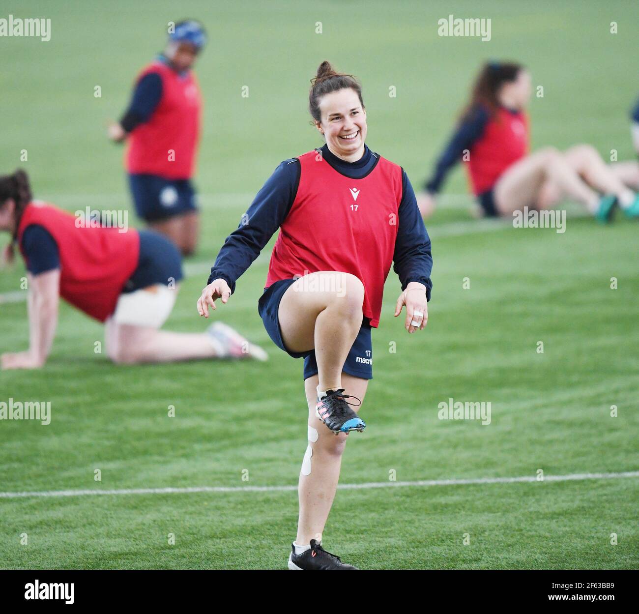 Oriam Sports CenterRiccarton, Edinburgh.Scotland UK. 29 Marzo 21 Scotland sessione di allenamento delle squadre di rugby femminili per il prossimo incontro di sei nazioni contro EnglandPic mostra il Capitano Rachel Malcolm ( Loughborough Lighting) in azione . Credit: eric mcowat/Alamy Live News Foto Stock