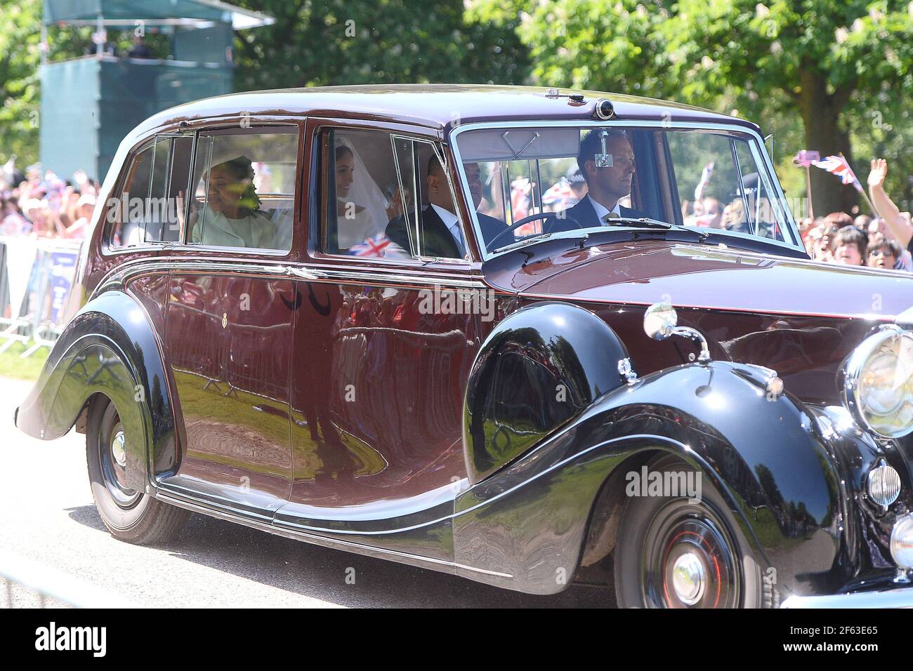 Castello di Windsor, Inghilterra, Regno Unito. 19 maggio 2018. Matrimonio con Duca di Sussex il Principe Harry e Duchessa di Sussex Meghan Markle - Long Walk Foto Stock