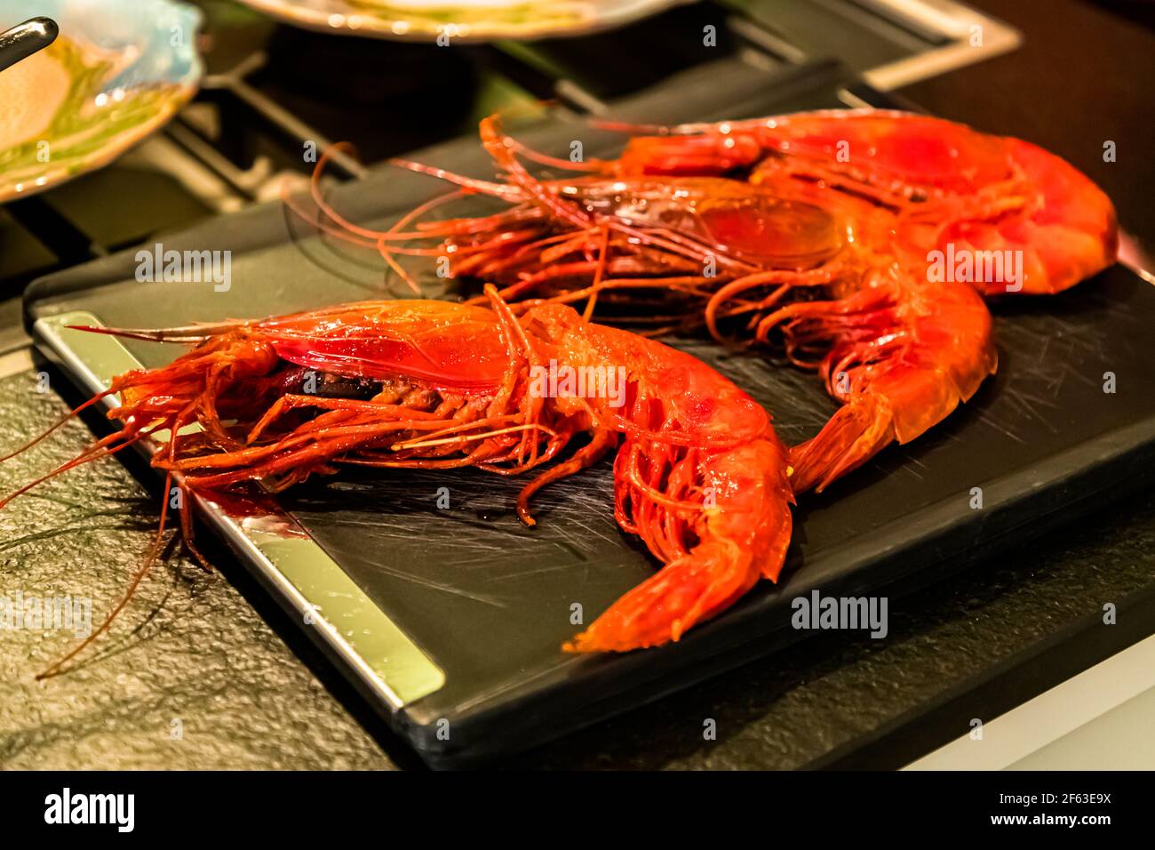 Corso di cucina online con il capo chef Song Lee da Il ristorante Nikkei Nine ad Amburgo Foto Stock