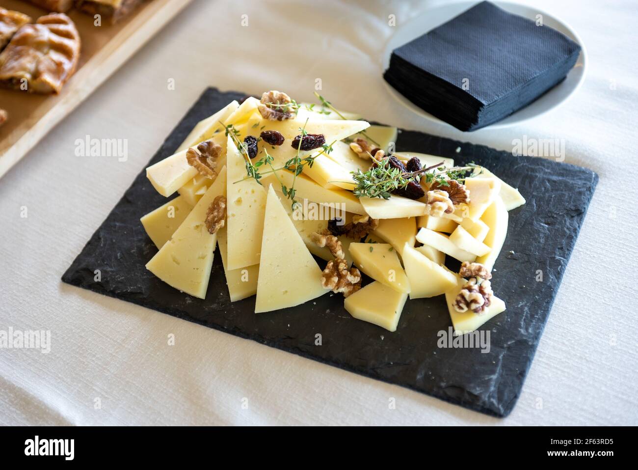 degustazione di formaggi per un catering di nozze Foto Stock