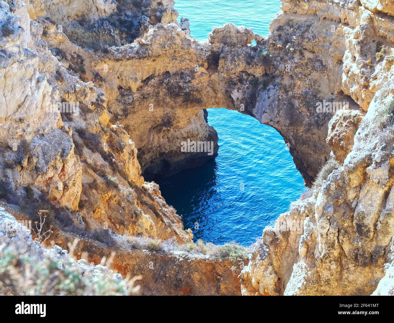 La bellezza del Portogallo - scogliere arancioni a Ponta da Piedade a Lagos Foto Stock