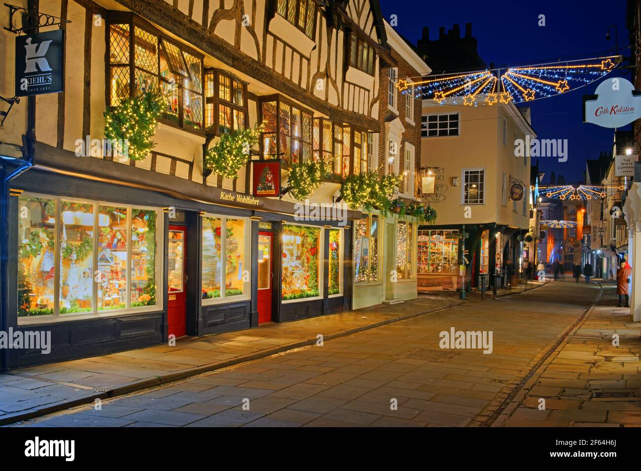 UK, North Yorkshire, York, illuminazioni natalizie a Stonegate Foto Stock