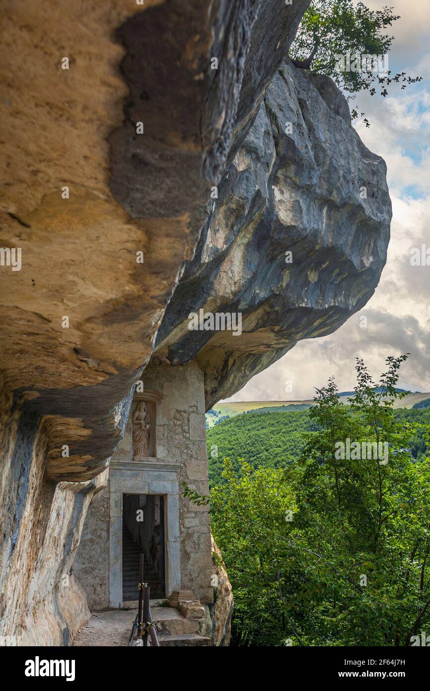 Abbazia Di Santo Spirito In Majella Immagini E Fotografie Stock Ad Alta ...