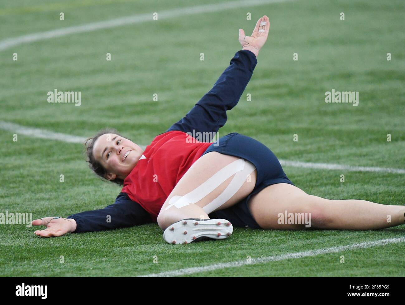 Oriam Sports CenterRiccarton, Edinburgh.Scotland UK. 29 Marzo 21 Scotland sessione di allenamento delle squadre di rugby femminili per il prossimo incontro di sei nazioni contro EnglandPic mostra il Capitano Rachel Malcolm ( Loughborough Lighting) in azione . Credit: eric mcowat/Alamy Live News Foto Stock