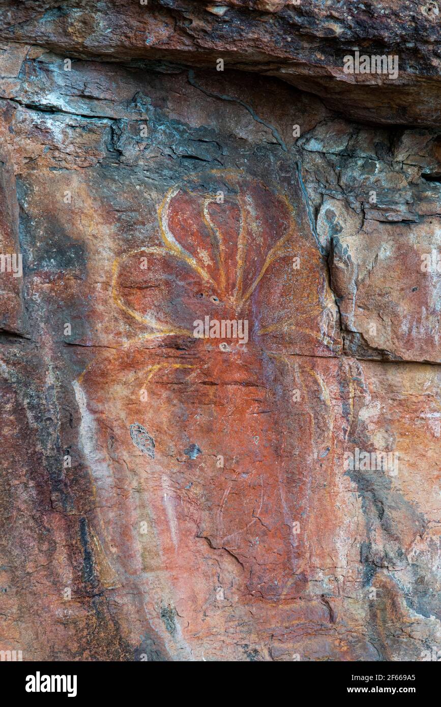 Antica roccia aborigena a Nourlangie (Burrunggui), Parco Nazionale di Kakadu, territorio del Nord, Australia Foto Stock
