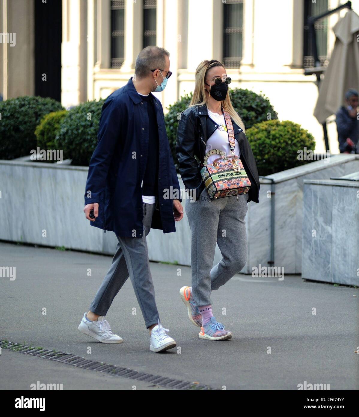 Balenciaga sneakers immagini e fotografie stock ad alta risoluzione - Alamy