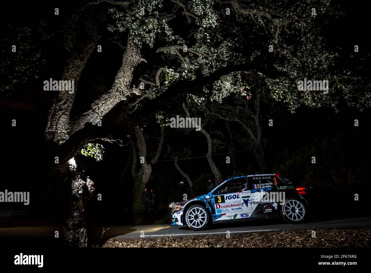 03 GIORDANO Quentin LANDAIS Vincent Skoda Fabia azione durante il campionato di rally francese 2017, rallye du Var dal 23 al 26 novembre a Sainte Maxime, Francia - Foto Thomas Fenetre / DPPI Foto Stock