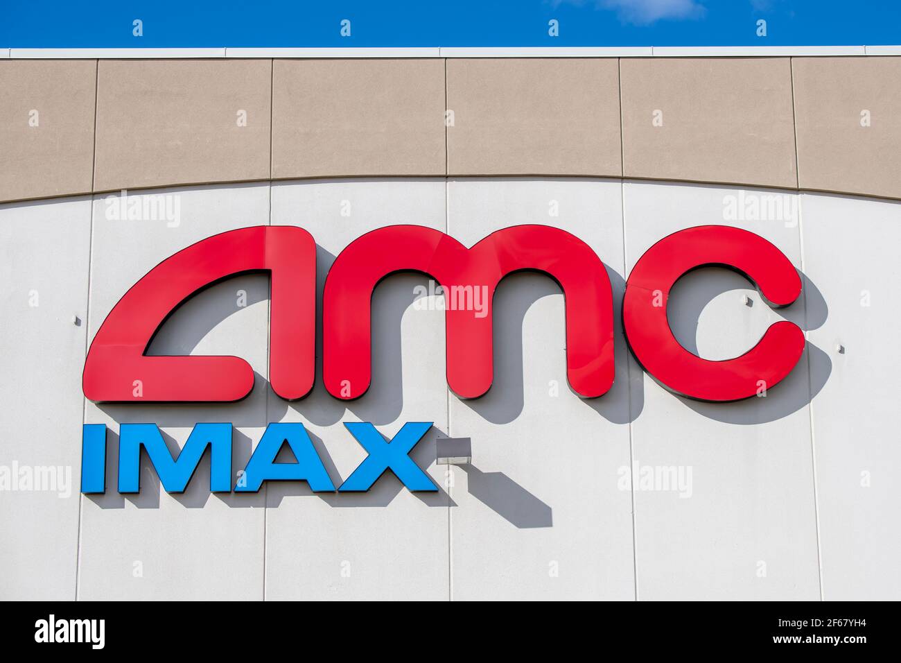 Maple Grove, Minnesota. Logo AMC del cinema con IMAX Foto Stock