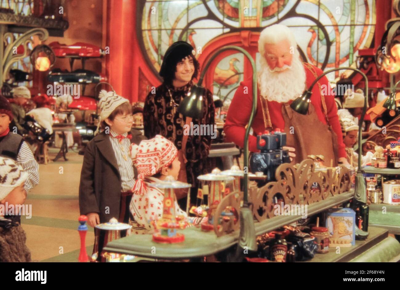 Spencer Breslin, David Krumholtz, Tim Allen, 'Babbo Natale 2' (2002). Photo Credit: Joseph Lederer/Buena Vista Pictures Distribution/THA. Riferimento file n. 34082-1308THA Foto Stock