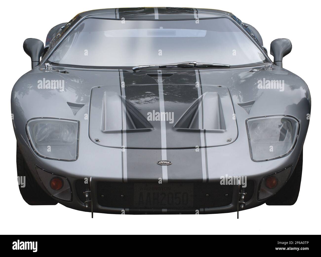 La Ford GT40 del 1966 è stata una dichiarazione secondo cui i costruttori statunitensi potevano competere con le aziende italiane e francesi di auto sportive in termini di stile, prestazioni e velocità. Foto Stock