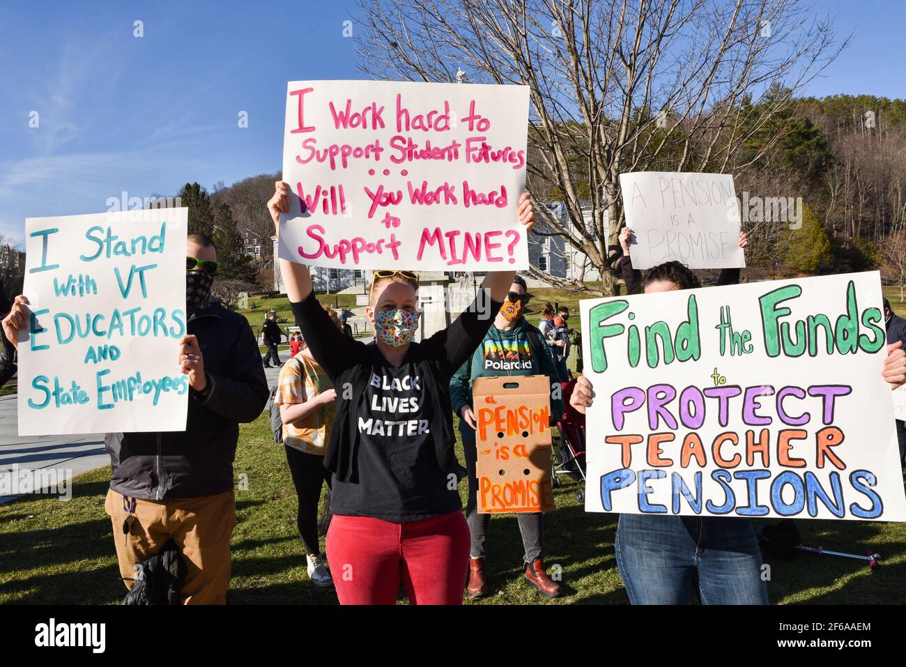 Dimostrazione da parte degli insegnanti del Vermont per protestare contro le modifiche proposte nei loro piani pensionistici finanziati con fondi pubblici, Vermont state House, Montpelier, VT, USA. Foto Stock