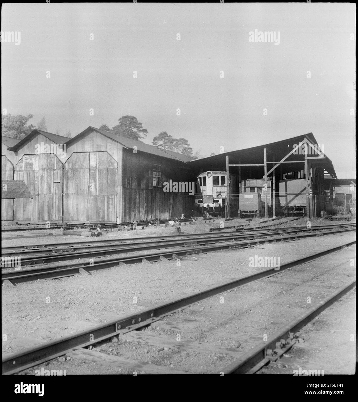 Sale e capannoni del Museo ferroviario per veicoli Diveresi a TomTeBoda. Foto Stock