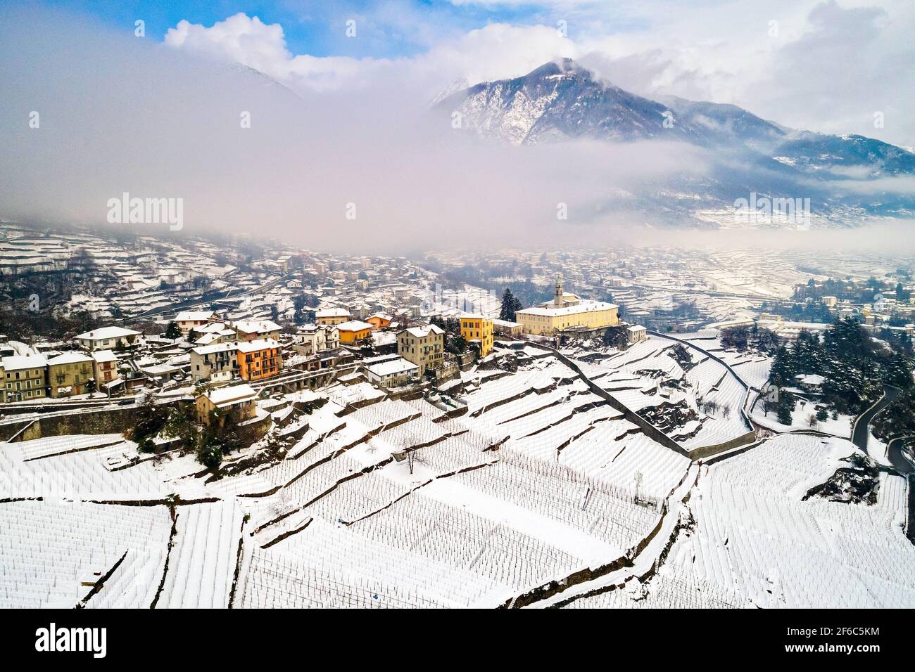 Valtellina (IT), Sondrio, Sant'Anna, Convento di San Lorenzo, veduta aerea Foto Stock