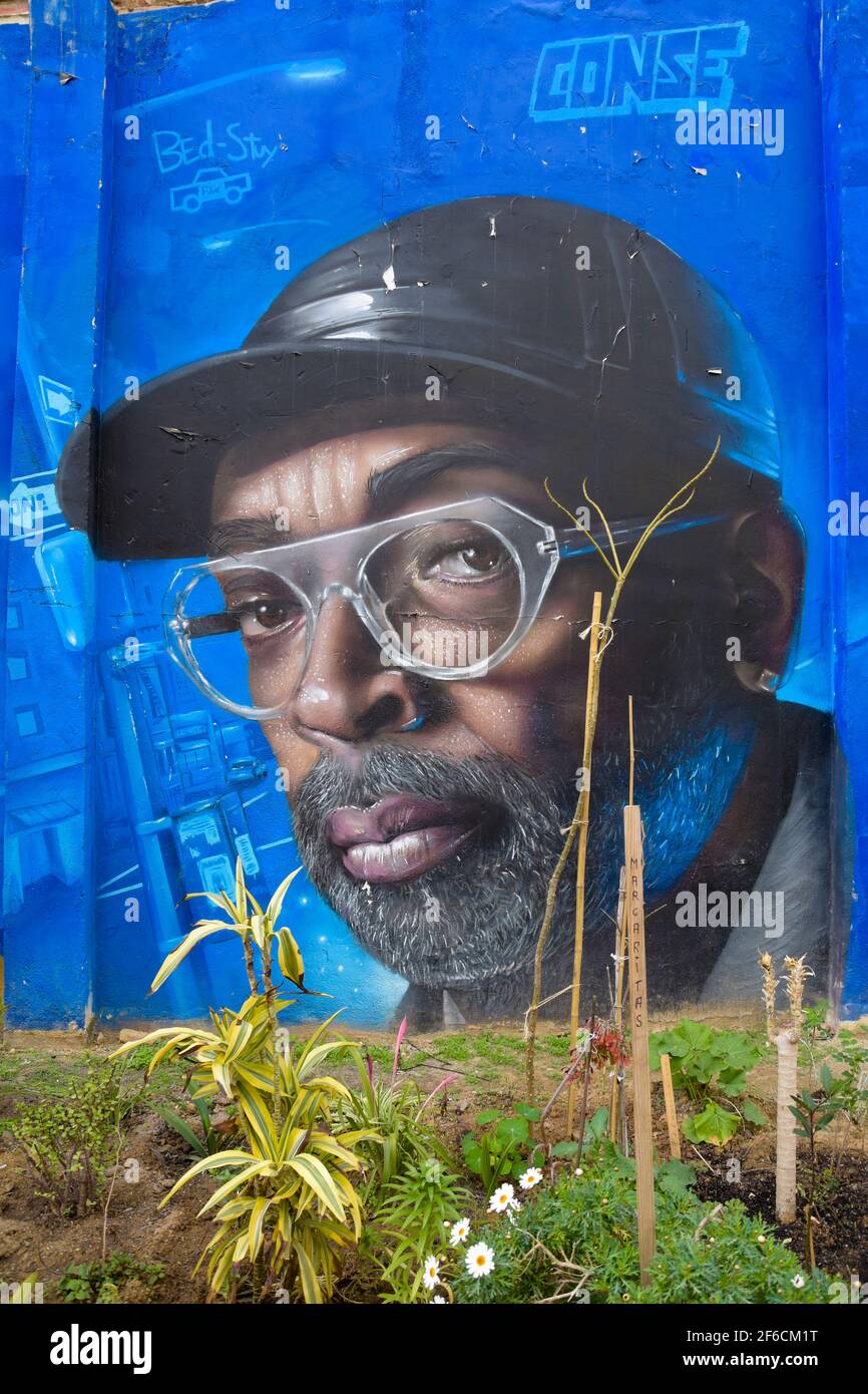 Murale. Ritratto di un uomo nero. Foto Stock