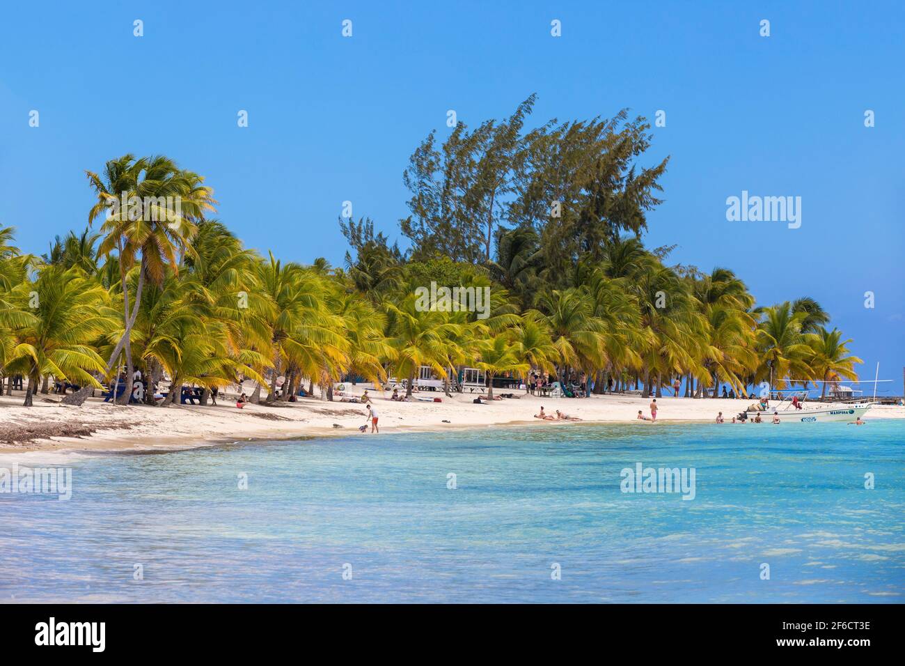 Repubblica Dominicana, Punta Cana, Parque Nacional del Este, Isola di Saona, Spiaggia al villaggio di pescatori mano Juan Foto Stock