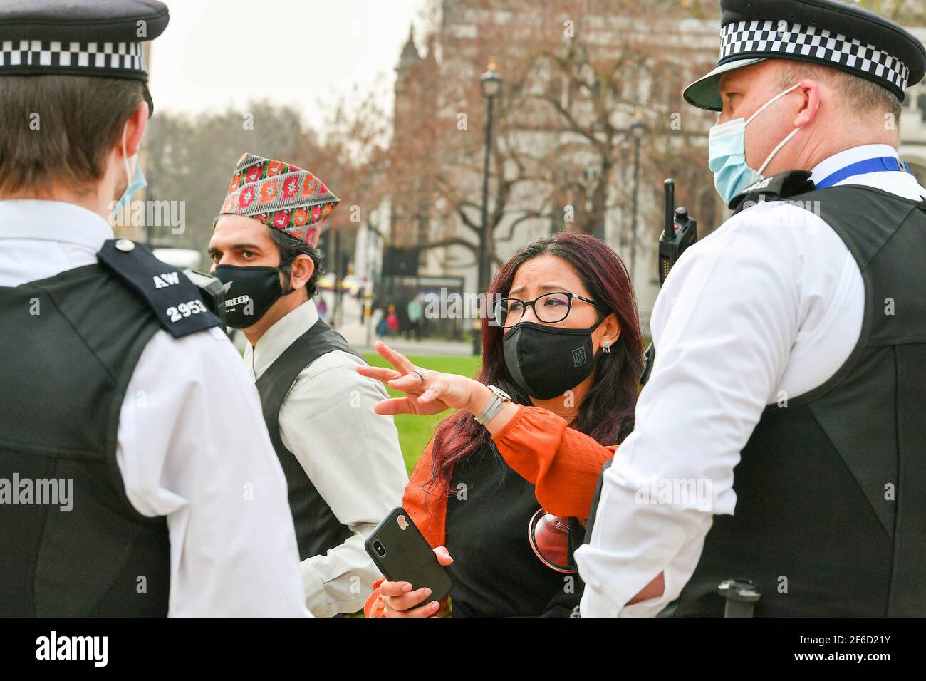 Londra, Regno Unito. 31 Marzo 2021. Una protesta contro il regime militare in Myanmar al di fuori della Camera del Parlamento credito: Ian Davidson/Alamy Live News Foto Stock