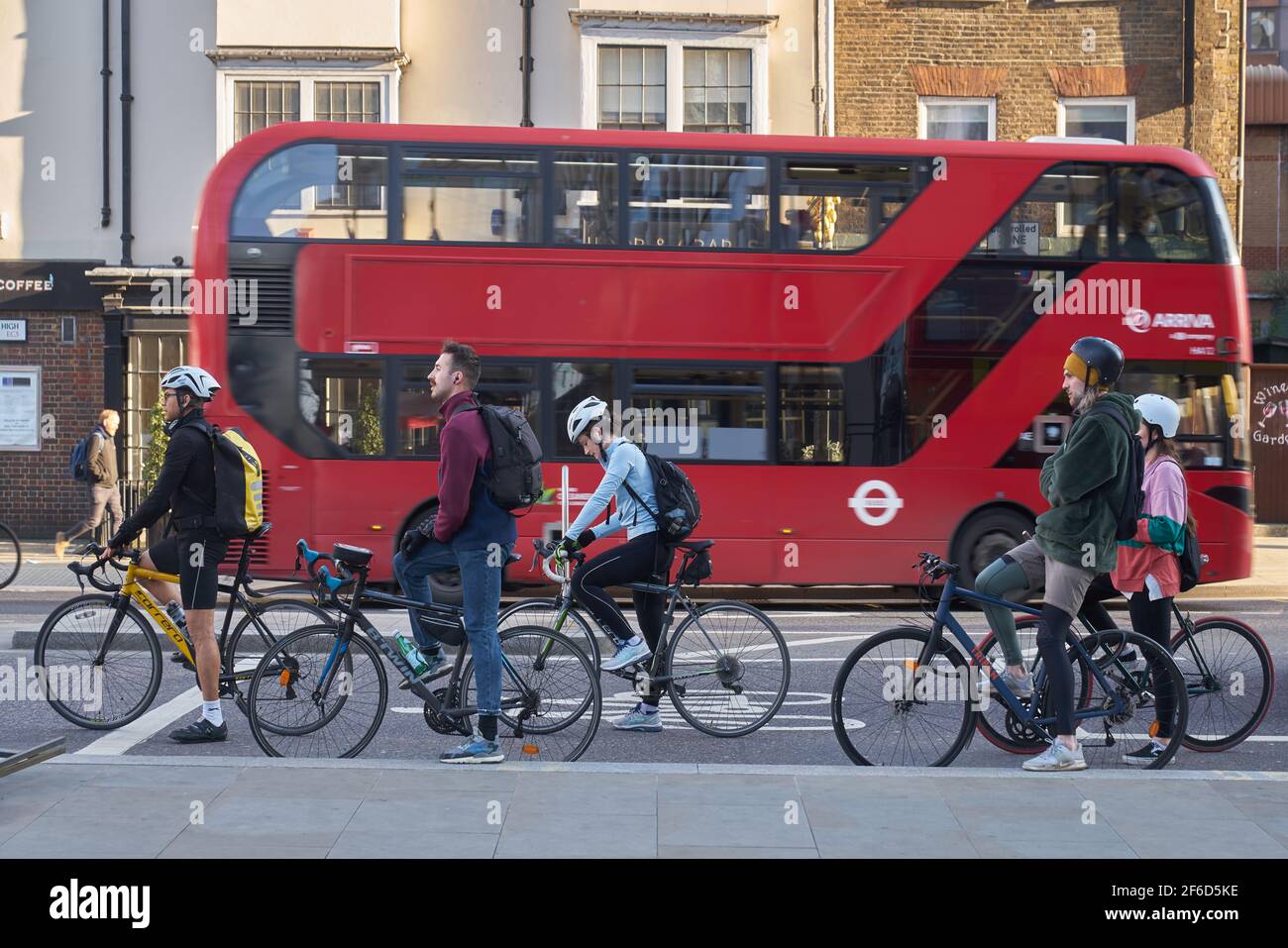 Ciclismo a londra percorso ciclabile CS2 whitechapel Foto Stock