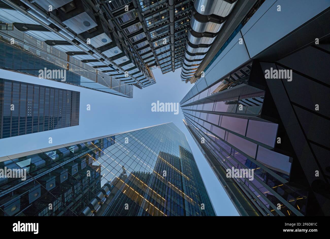 città di londra quartiere finanziario edifici alti londra Foto Stock