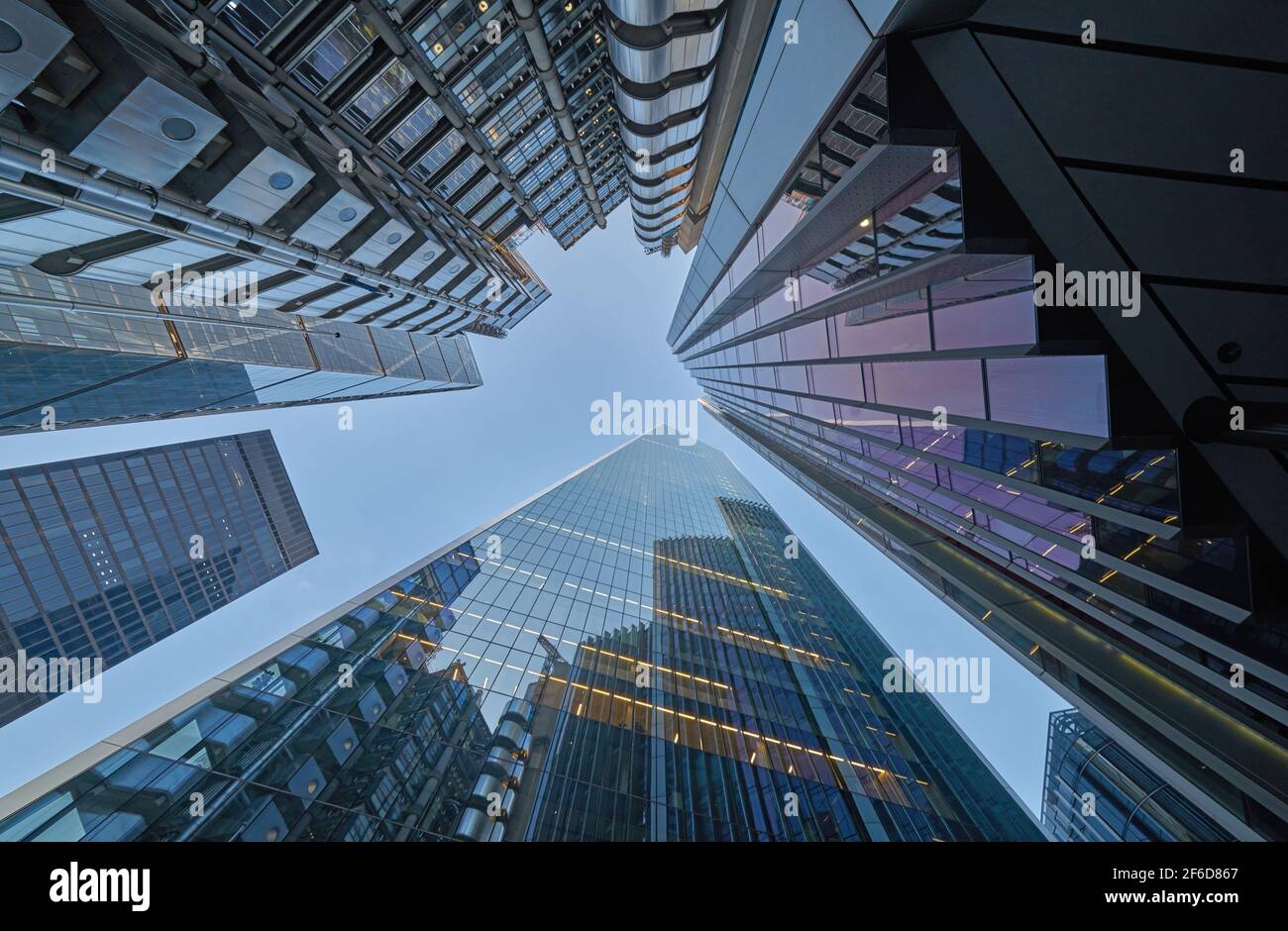 città di londra quartiere finanziario edifici alti londra Foto Stock