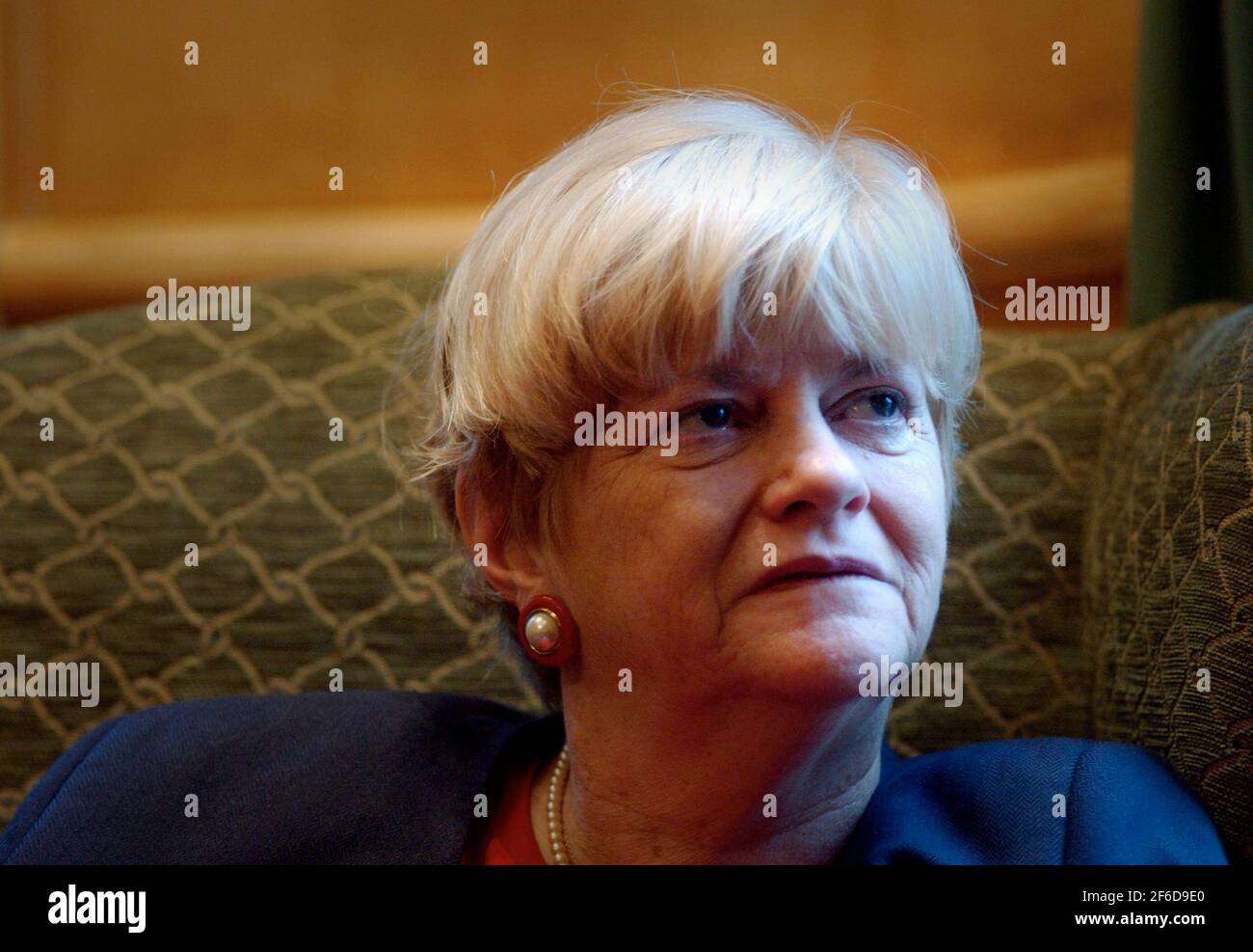 ANN WIDDECOMBE,10/1/05 PILSTON Foto Stock