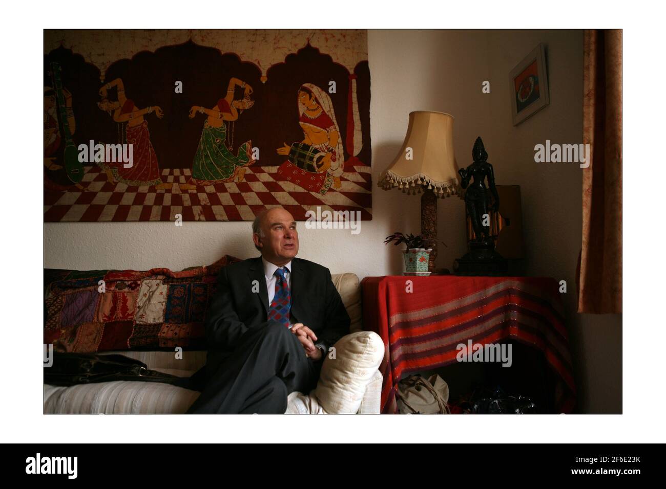 Una mattina con vince Cable MP a Twickenham.Fotografia di David Sandison l'indipendente Foto Stock