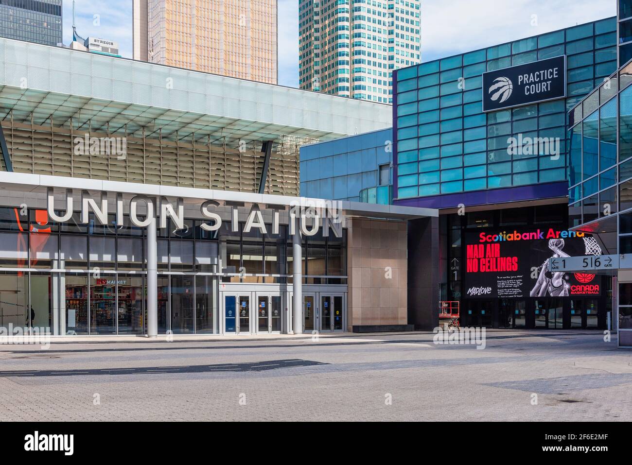 Ingresso vuoto alla Union Station di Toronto a causa del Covid-19 pandemia Foto Stock