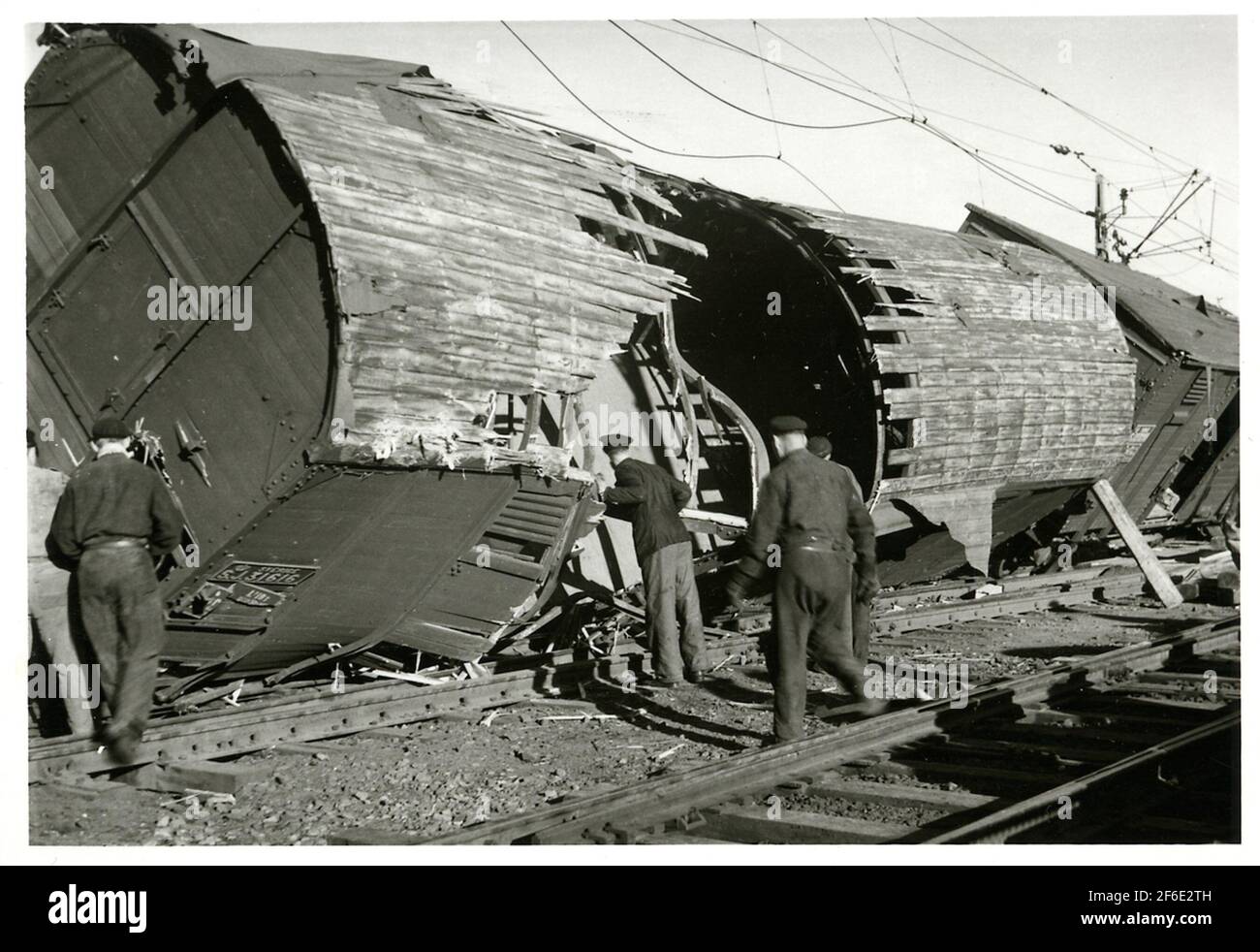 Train tracking a Bollnäs Kanård. Carro merci chiuso SJ 31616. Gestione dei contatti. Foto Stock