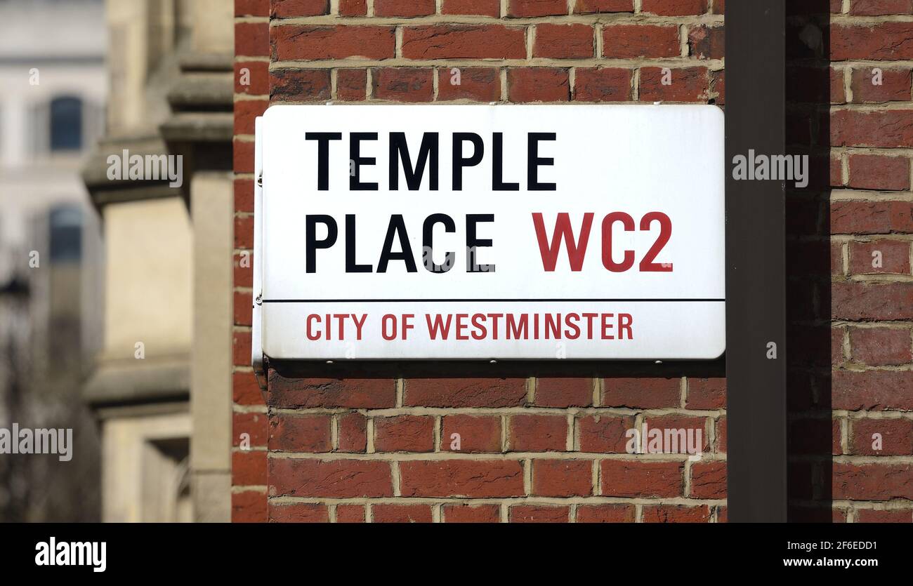 Londra, Inghilterra, Regno Unito. Cartello stradale: Temple Place, WC2, City of Westminster Foto Stock