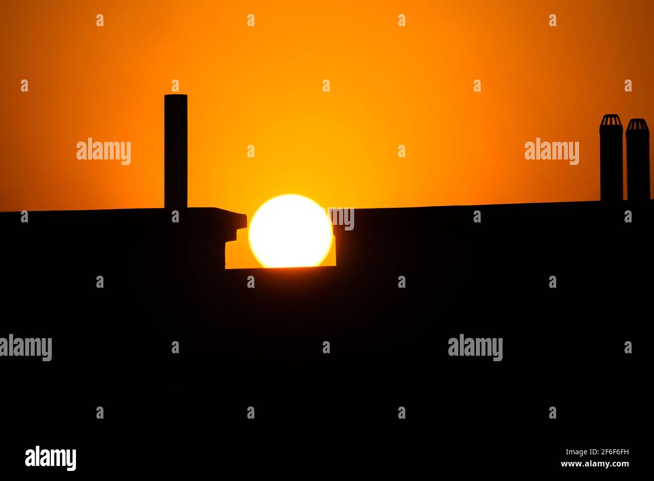 splendido tramonto sull'edificio. Foto Stock